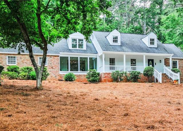 Property at 2244 Deer Ridge Dr, Tucker, GA 30087, 5 beds, 3.5 baths