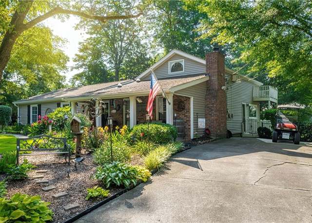 Property at 4442 Academy St, Acworth, GA 30101, 3 beds, 2 baths