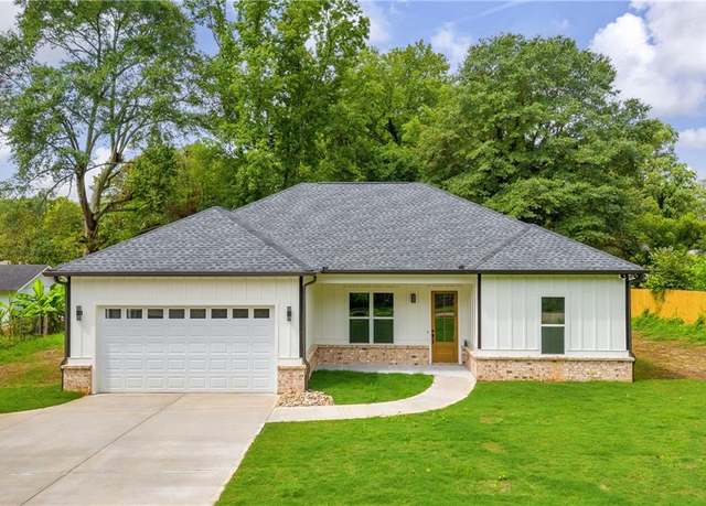 Property at 2945 Drew Valley St, Gainesville, GA 30504, 3 beds, 2 baths