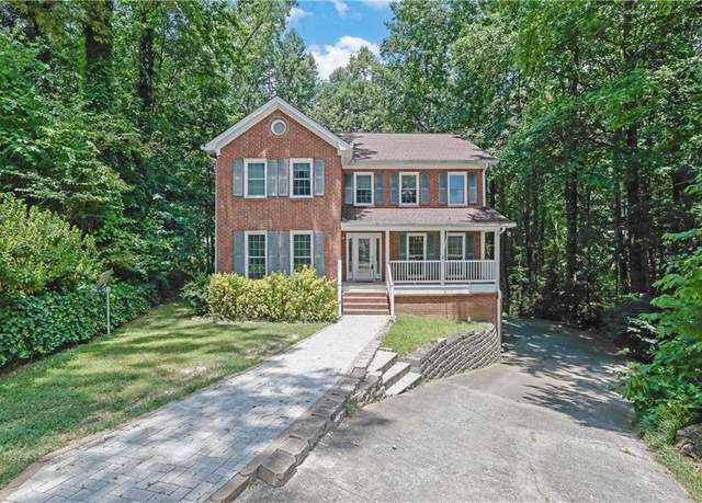 Property at 1970 Sturbridge Ln, Buford, GA 30519, 3 beds, 2.5 baths