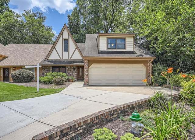 Property at 12 Westchester Square Sq, Decatur, GA 30030, 3 beds, 3 baths