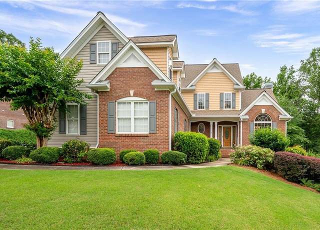 Property at 223 Oak Grove Dr, Dallas, GA 30157, 3 beds, 2.5 baths