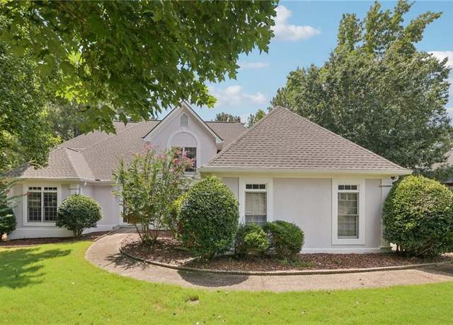 Property at 2911 Chesterfield Way SE, Conyers, GA 30013, 4 beds, 3.5 baths