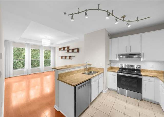 Property at 821 Ralph Mcgill Blvd NE #3337, Atlanta, GA 30306, 2 beds, 1 bath