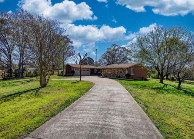 Property at 610 Loth Wages Rd, Dacula, GA 30019, 3 beds, 2 baths