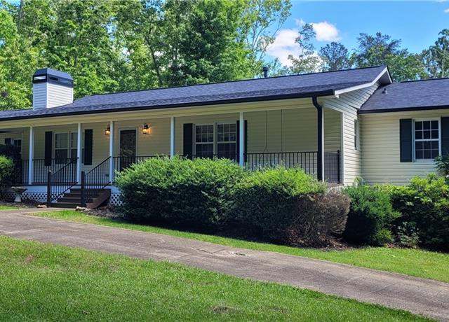 Property at 294 A Donald Rd, Canton, GA 30114, 3 beds, 2 baths