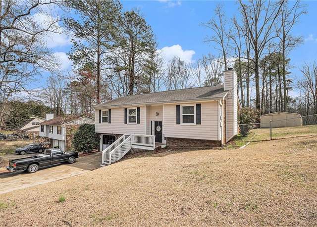 Property at 6355 Queens Rd, Douglasville, GA 30135, 4 beds, 2 baths