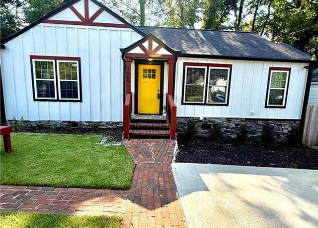 Property at 1669 Hadlock St SW, Atlanta, GA 30311, 3 beds, 2 baths