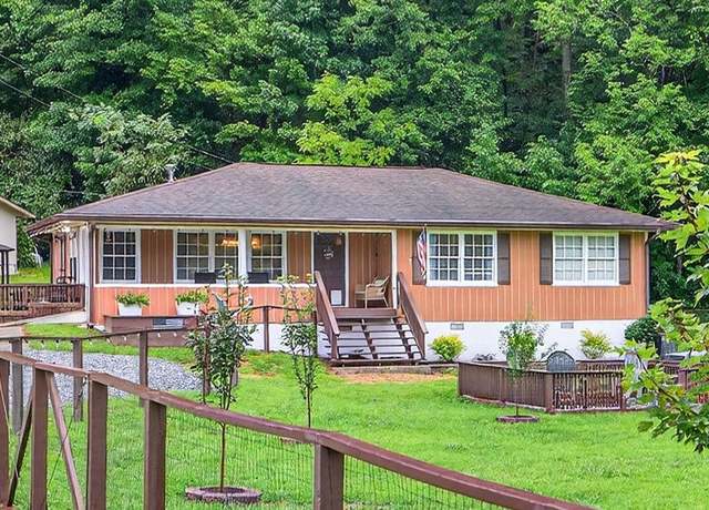 Property at 8 Taylor Rd, Helen, GA 30545, 3 beds, 1 bath