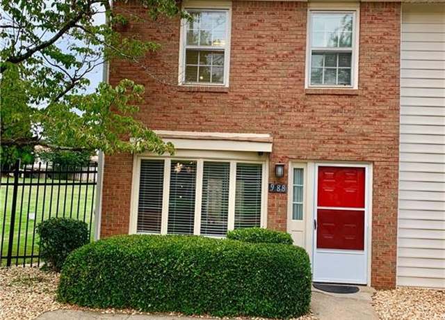 Property at 988 Old Holcomb Bridge Rd, Roswell, GA 30076, 2 beds, 2.5 baths