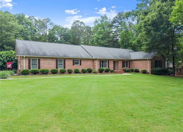 Property at 1700 Julian Dr, Watkinsville, GA 30677, 4 beds, 3.5 baths