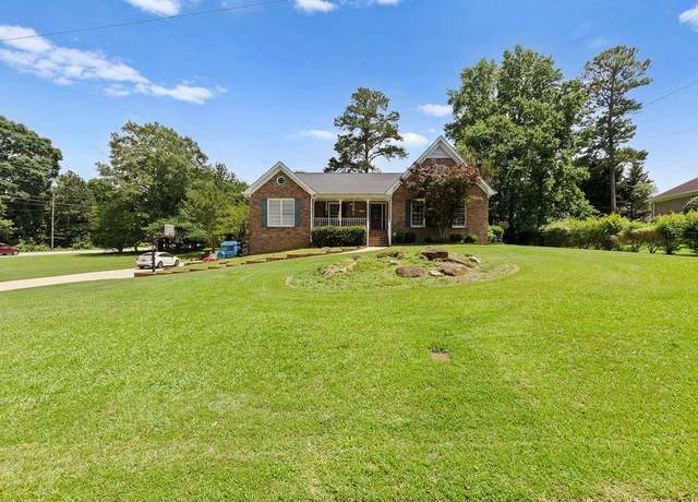 Property at 3500 Thunderwood Ln, Snellville, GA 30039, 3 beds, 4 baths