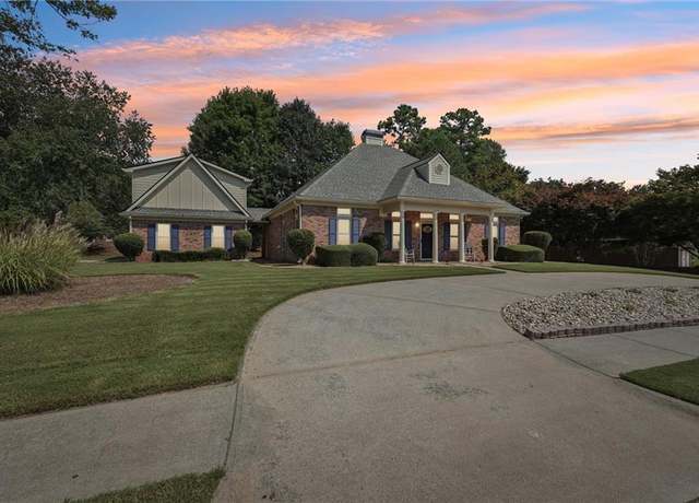 Property at 601 Redwood Ln, Canton, GA 30114, 4 beds, 2 baths