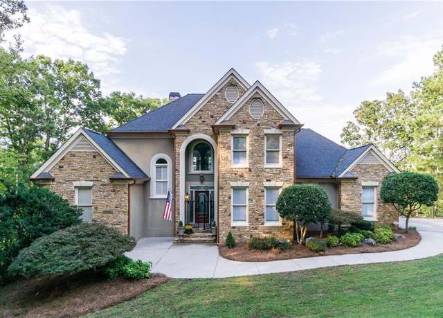 Property at 2819 Point Overlook, Gainesville, GA 30501, 5 beds, 5 baths
