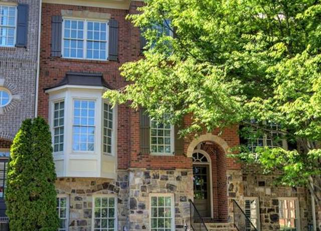 Property at 636 Parkside Village Way NW, Marietta, GA 30060, 3 beds, 3.5 baths