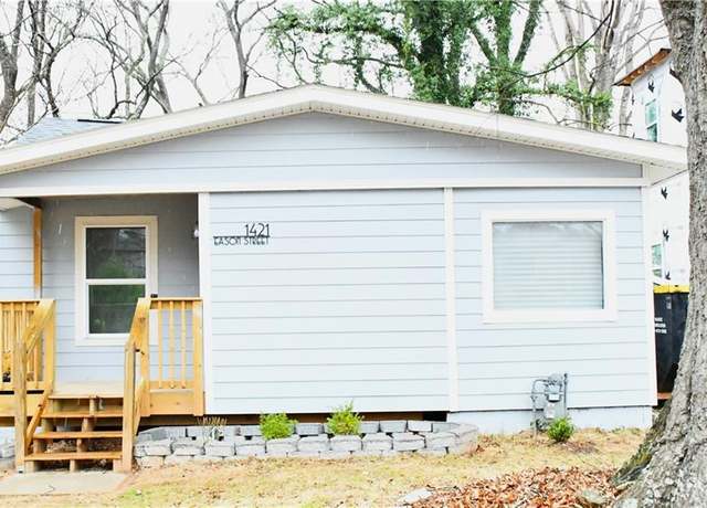Property at 1421 Eason St, Atlanta, GA 30314, 3 beds, 2.5 baths