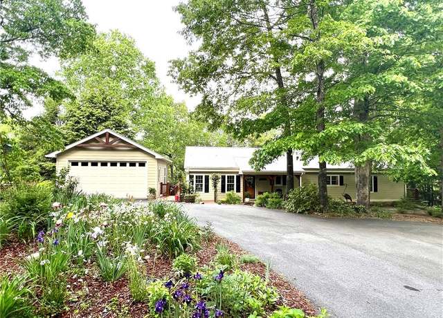 Property at 651 Riverfront Dr, Ellijay, GA 30536, 3 beds, 3 baths