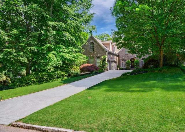 Property at 1255 Beech Haven Rd N, Atlanta, GA 30324, 5 beds, 5.5 baths