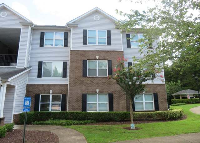 Property at 14104 Fairington Ridge Cir, Lithonia, GA 30038, 3 beds, 2 baths
