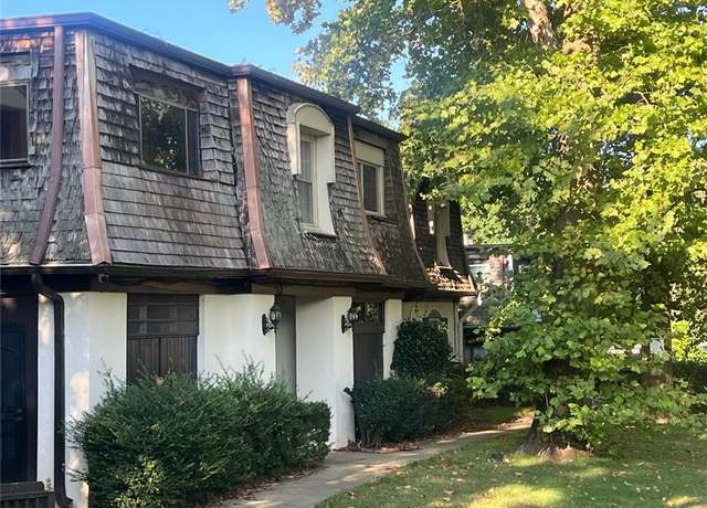 Property at 50 Le Parc Fontaine, Lithonia, GA 30038, 2 beds, 2 baths