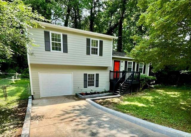 Property at 840 Wells Cir SE, Smyrna, GA 30080, 3 beds, 2 baths