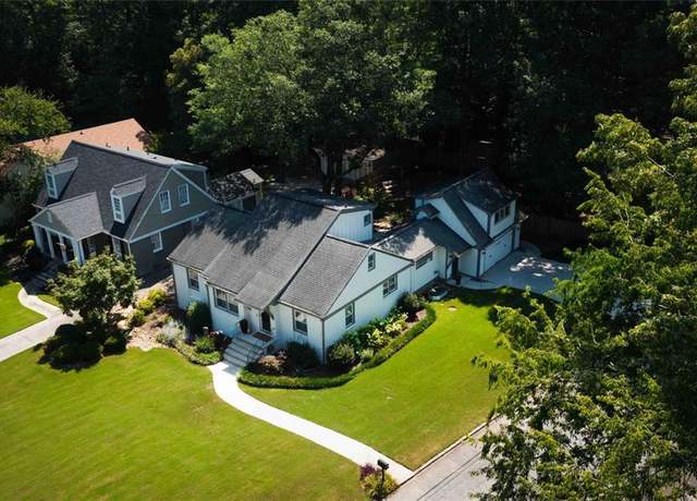 Property at 102 Mockingbird Ln, Decatur, GA 30030, 4 beds, 2.5 baths