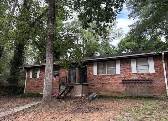 Property at 6401 Raymond Ter, Union City, GA 30291, 4 beds, 2 baths