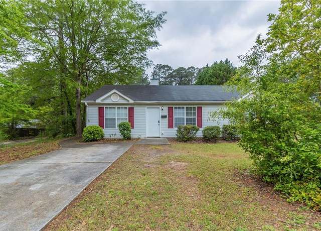 Property at 8051 Trinity Park Dr, Riverdale, GA 30296, 3 beds, 2 baths