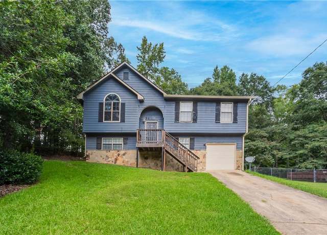 Property at 3480 Estate Lake Dr, Fairburn, GA 30213, 4 beds, 2 baths