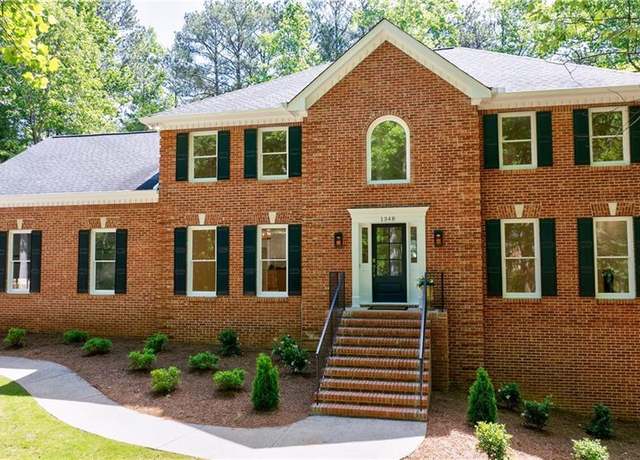 Property at 1348 Timberland Dr SE, Marietta, GA 30067, 8 beds, 5.5 baths