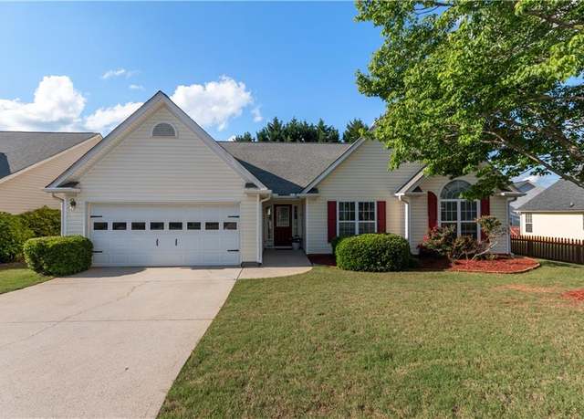 Property at 3259 Mcever Park Cir, Acworth, GA 30101, 3 beds, 2 baths