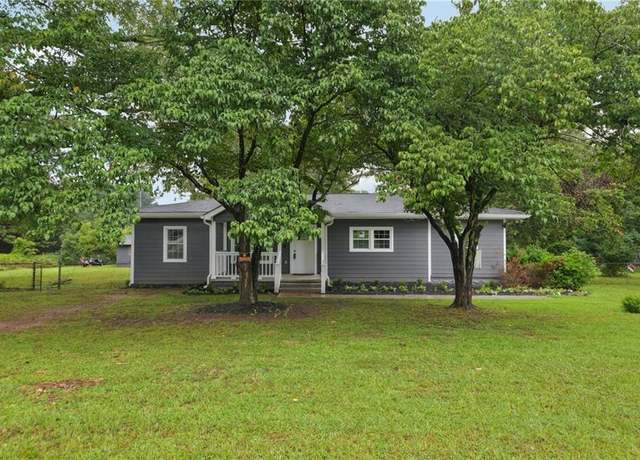 Property at 5746 Salem Rd, Covington, GA 30016, 4 beds, 2.5 baths
