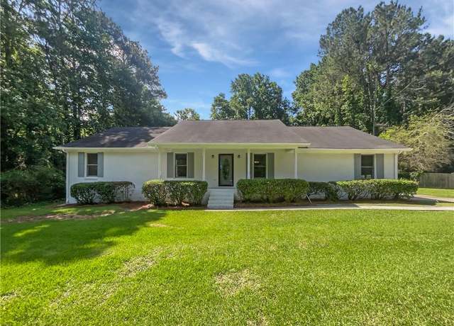 Property at 1583 Thornwood Dr, Jonesboro, GA 30236, 3 beds, 3 baths