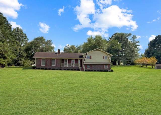 Property at 3415 Spot Rd, Cumming, GA 30040, 2 beds, 3 baths
