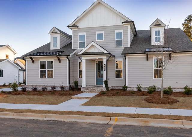 Property at 517 Pearl St, Cumming, GA 30040, 3 beds, 3 baths