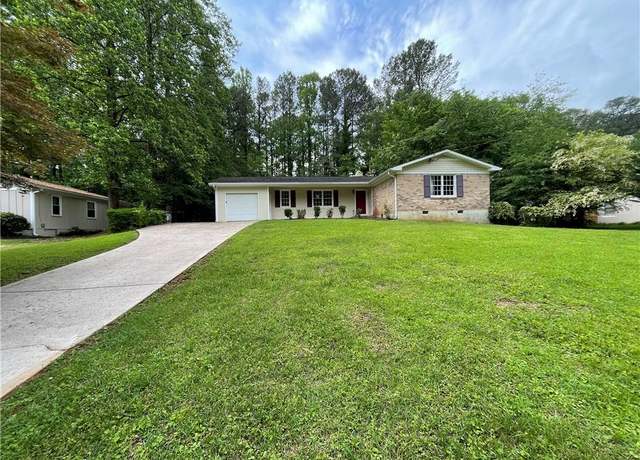 Property at 371 Landers Dr SW, Mableton, GA 30126, 3 beds, 1.5 baths