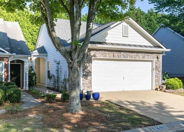 Property at 1640 Donovans Rdg NW, Kennesaw, GA 30152, 3 beds, 2 baths