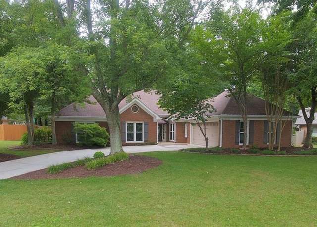 Property at 11940 Wexford Club Dr, Roswell, GA 30075, 4 beds, 2.5 baths