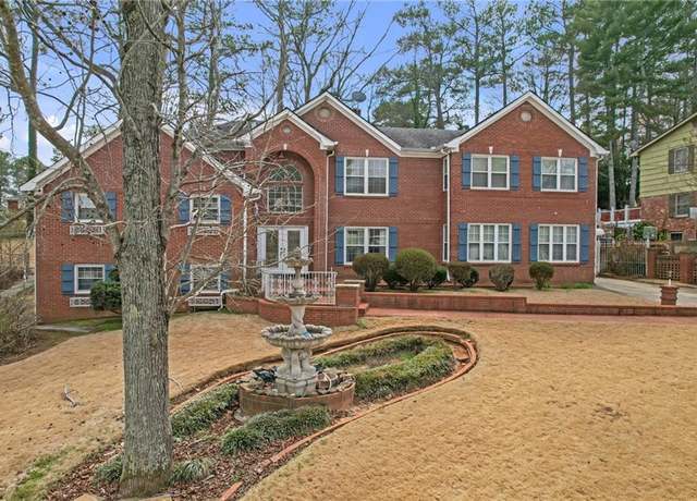Property at 2329 Crestknoll Cir, Decatur, GA 30032, 7 beds, 4.5 baths