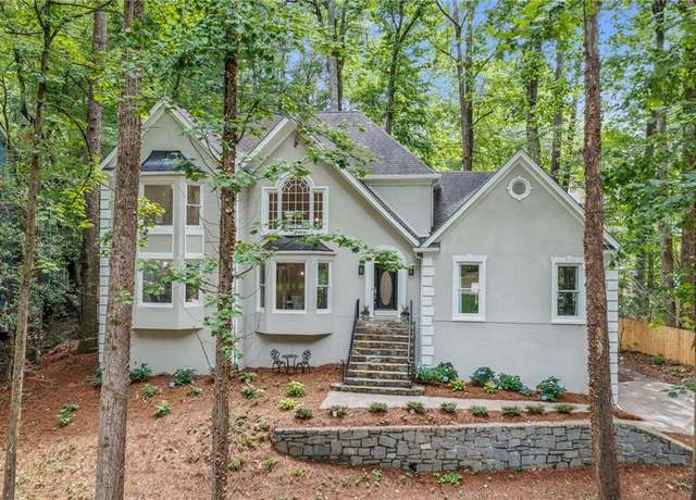 Property at 1183 Woods Cir NE, Atlanta, GA 30324, 3 beds, 3.5 baths