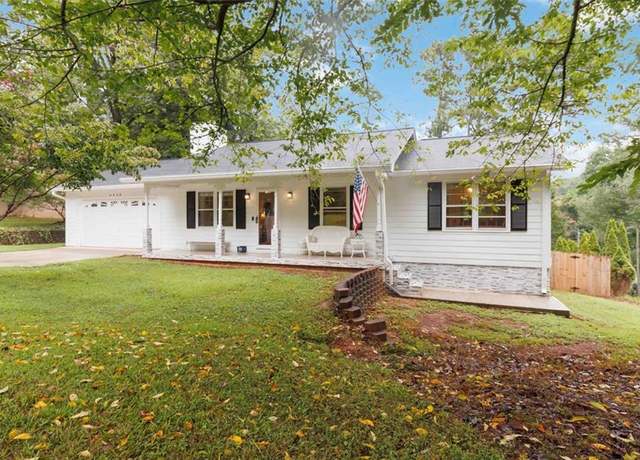 Property at 6428 Paradise Point Rd, Flowery Branch, GA 30542, 3 beds, 2 baths