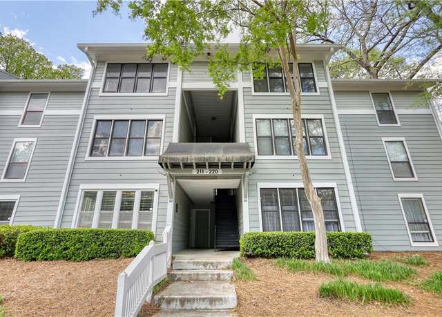 Property at 211 Summit North Dr NE, Atlanta, GA 30324, 1 bed, 1 bath