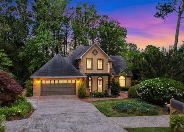 Property at 2366 Battle Forest Dr SW, Marietta, GA 30064, 4 beds, 3 baths