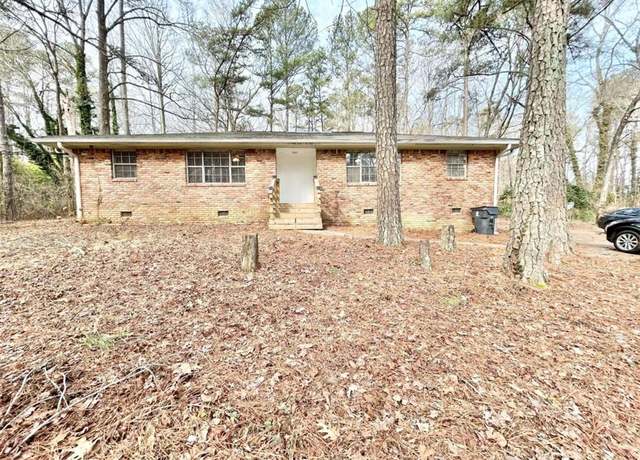 Property at 6496 Raymond Dr, Union City, GA 30291, 4 beds, 2 baths