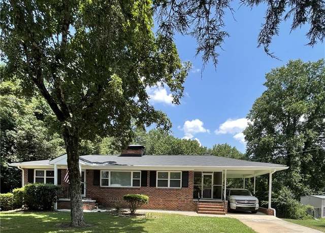 Property at 4270 S Main St, Acworth, GA 30101, 2 beds, 2 baths