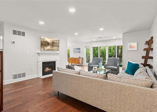 Property at 4104 Pine Heights Dr NE, Atlanta, GA 30324, 2 beds, 2 baths
