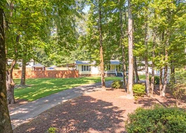 Property at 8065 Norris Lake Rd, Snellville, GA 30039, 4 beds, 2 baths
