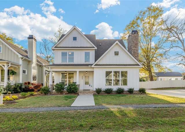 Property at 352 Davis St, Monroe, GA 30655, 3 beds, 2.5 baths