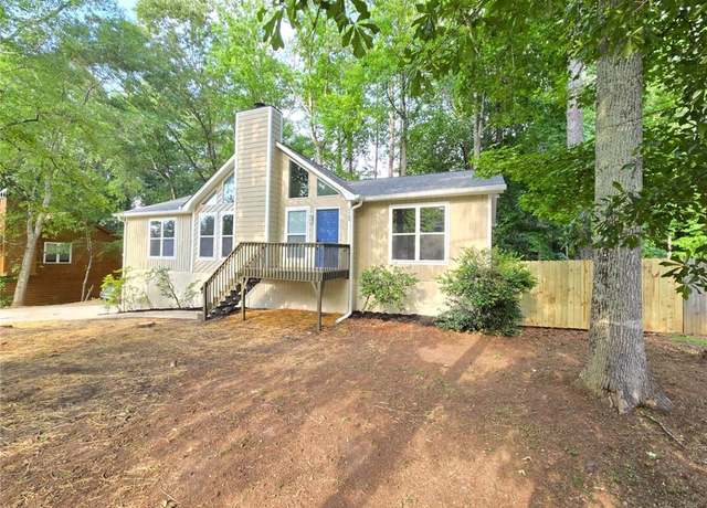 Property at 2489 Smith Ave, Marietta, GA 30064, 5 beds, 2 baths