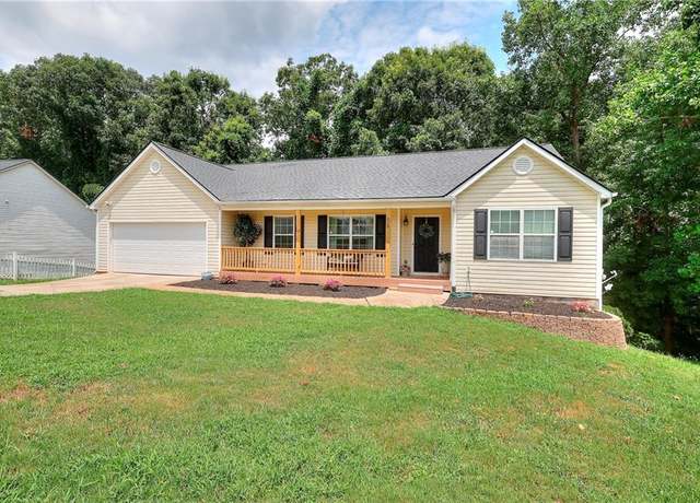 Property at 918 Creekside Way, Monroe, GA 30656, 3 beds, 2 baths